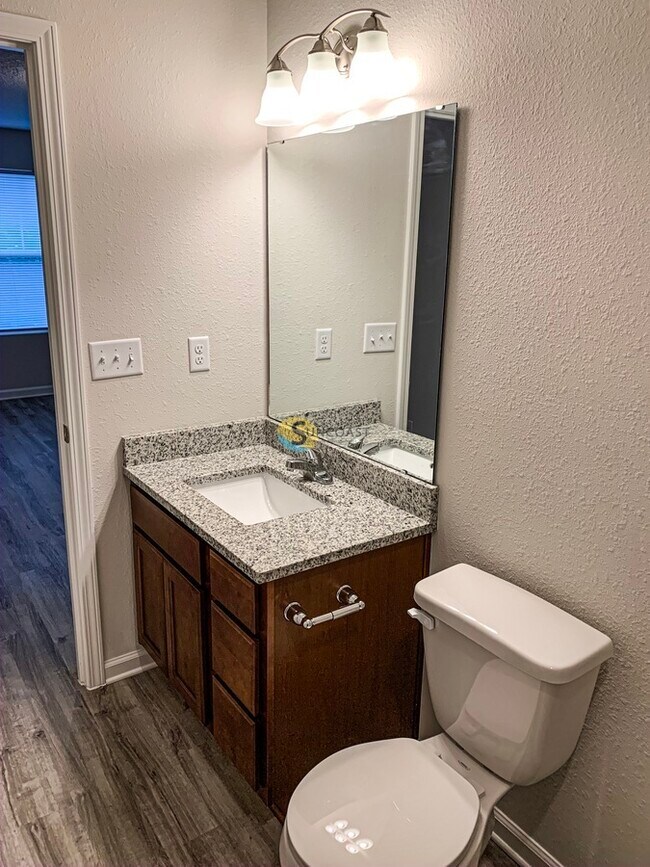 Building Photo - 3551 Rain Forest Dr W