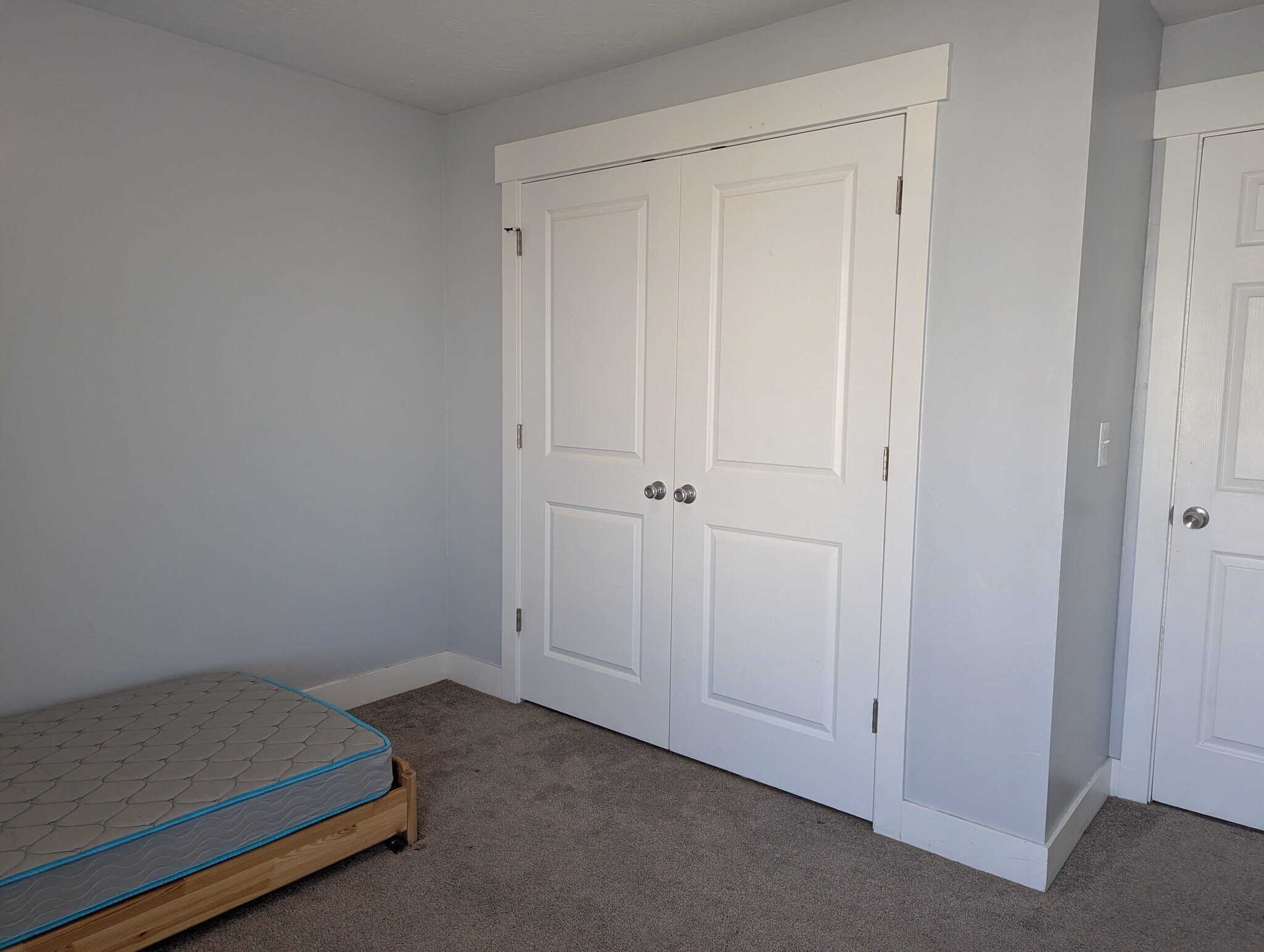 Building Photo - 4885 W Pavant Ave