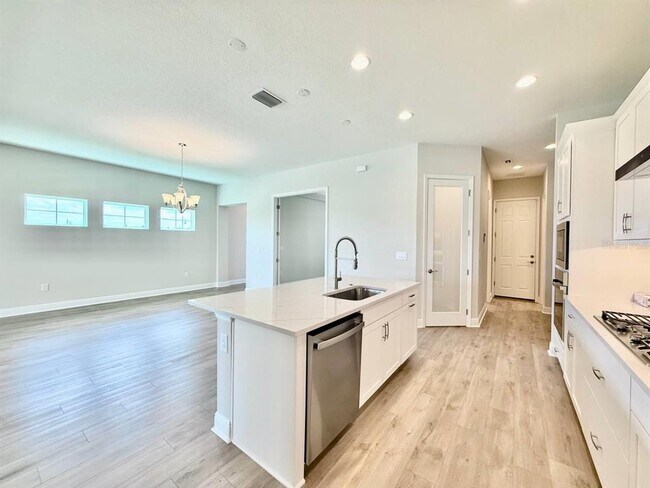 Building Photo - 35617 Stableton Ln