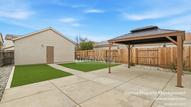 Building Photo - 3033 Ardley Dr