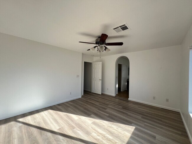 Building Photo - 6577 E Escatawpa Bay Ct