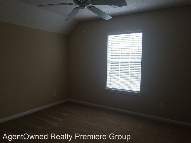 Building Photo - 3 br, 2 bath House - 9289 Ayscough Rd
