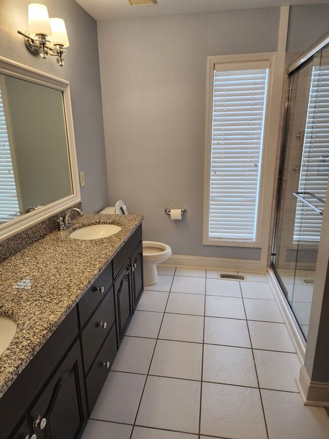 Building Photo - 101 Serenity Ct