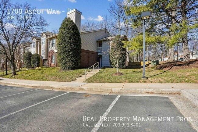 Building Photo - 1700 Ascot Way