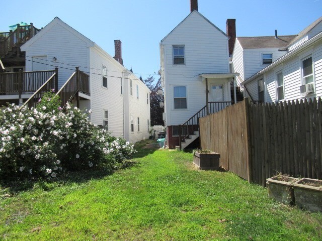 Building Photo - 43 Pleasant St