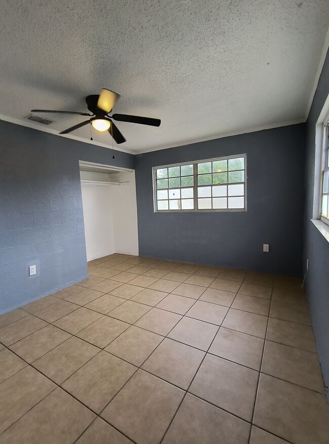 Building Photo - Newly Renovated 2-Bedroom Home for Rent in...