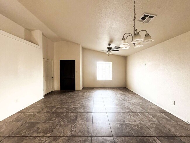 Building Photo - "Cozy 3-Bedroom, 2-Bathroom Home in San Luis!"