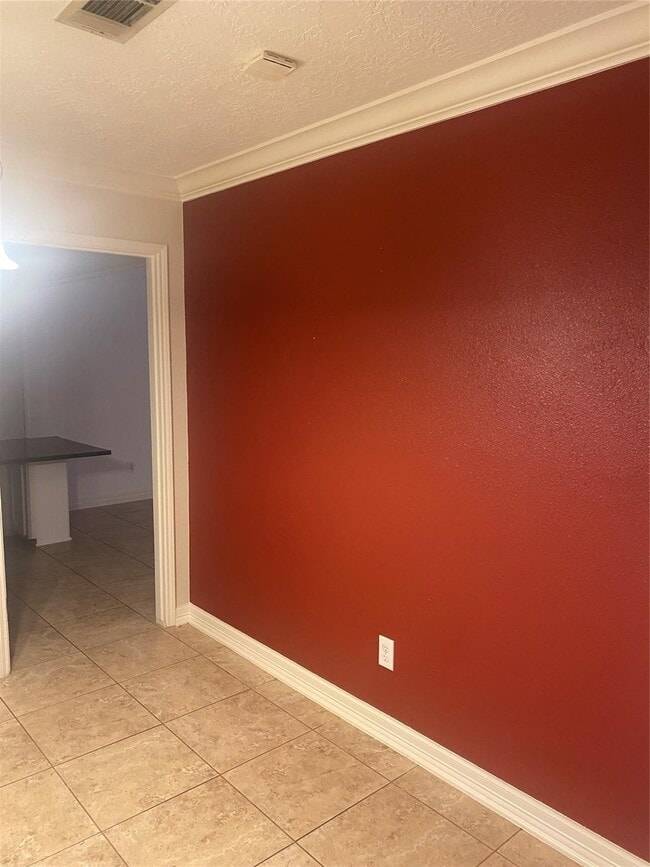 Building Photo - 3206 Vandyke Dr