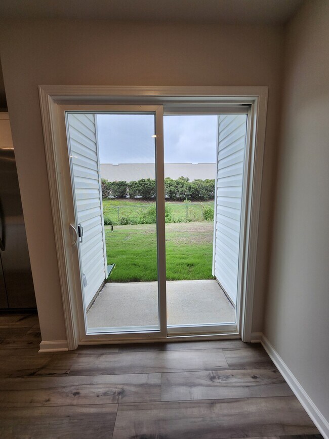 Building Photo - 723 Peyden Ln