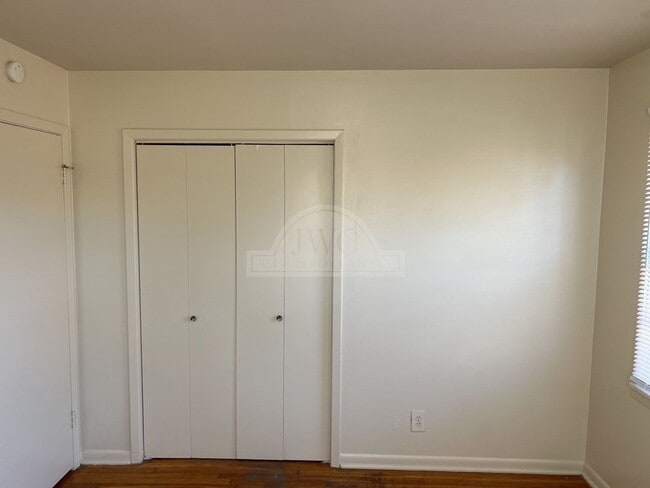 Building Photo - 1504 Redondo Dr