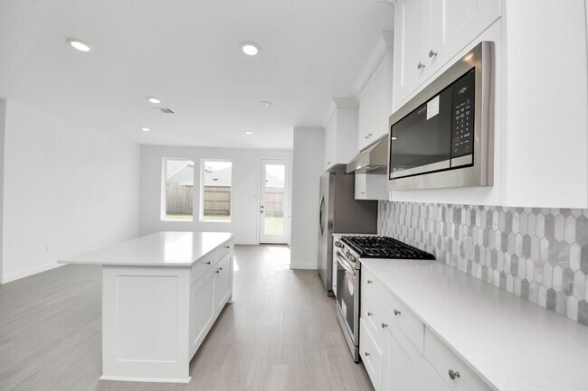 Building Photo - 26903 Zebra Grass Dr