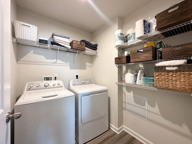 Building Photo - 1204 Flatt Ln