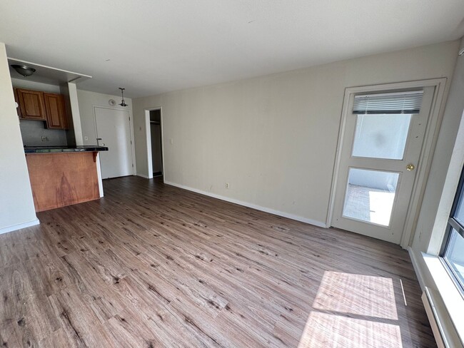 Building Photo - 3 Admiral Dr