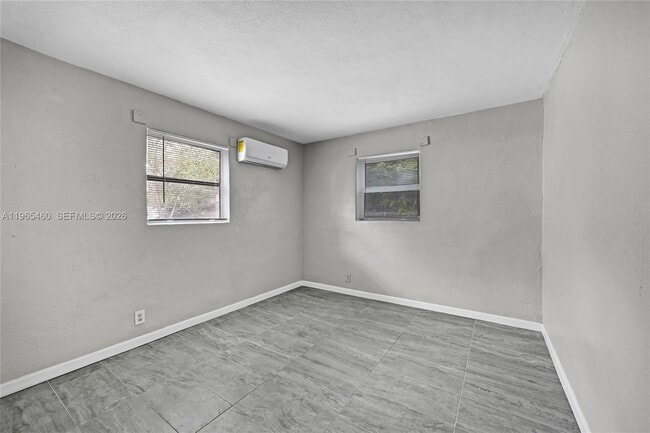 Building Photo - 1710 NW 9th St