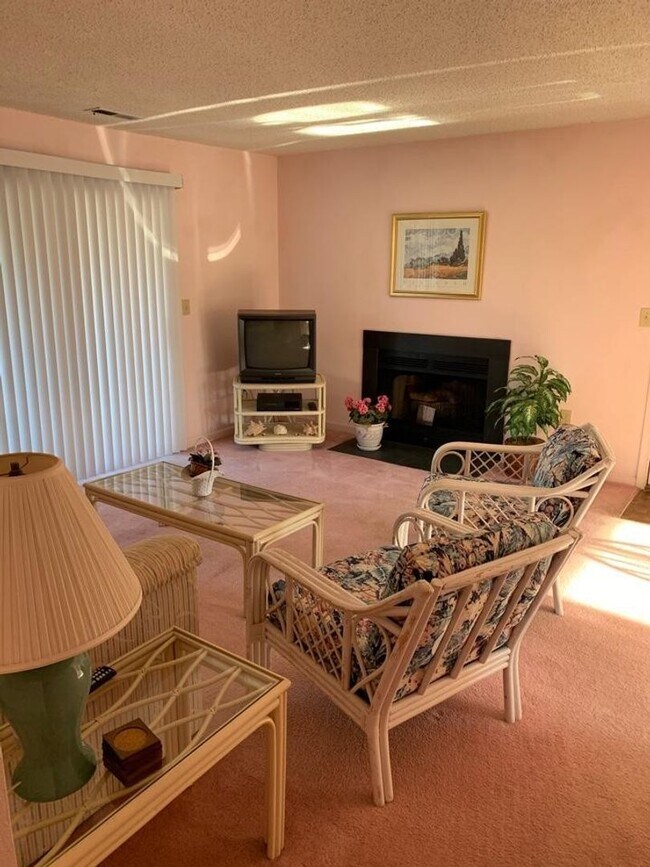 Building Photo - Furnished 2bed 2 bath condo at Myrtle Greens