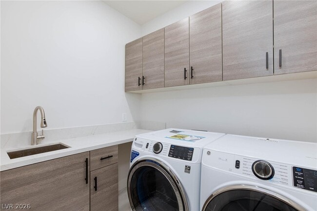 Building Photo - 6525 Ponderosa Way