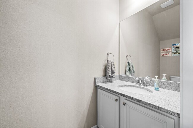 Building Photo - 64 Crossing Ln