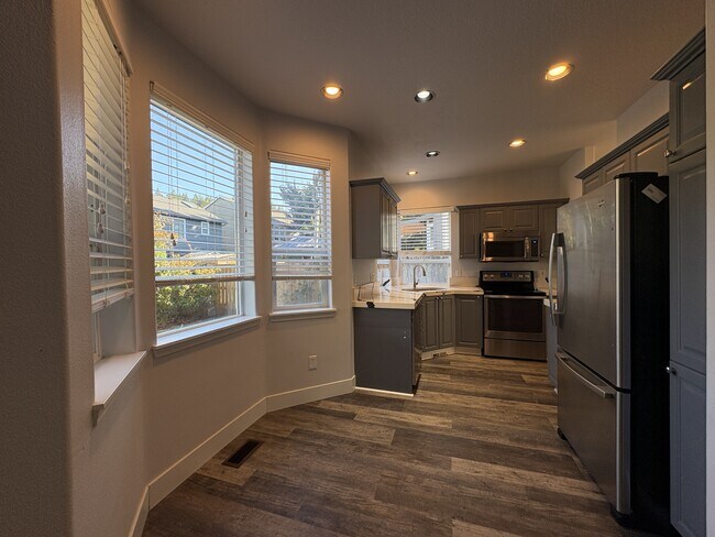 Building Photo - 12982 SW Kameron Way