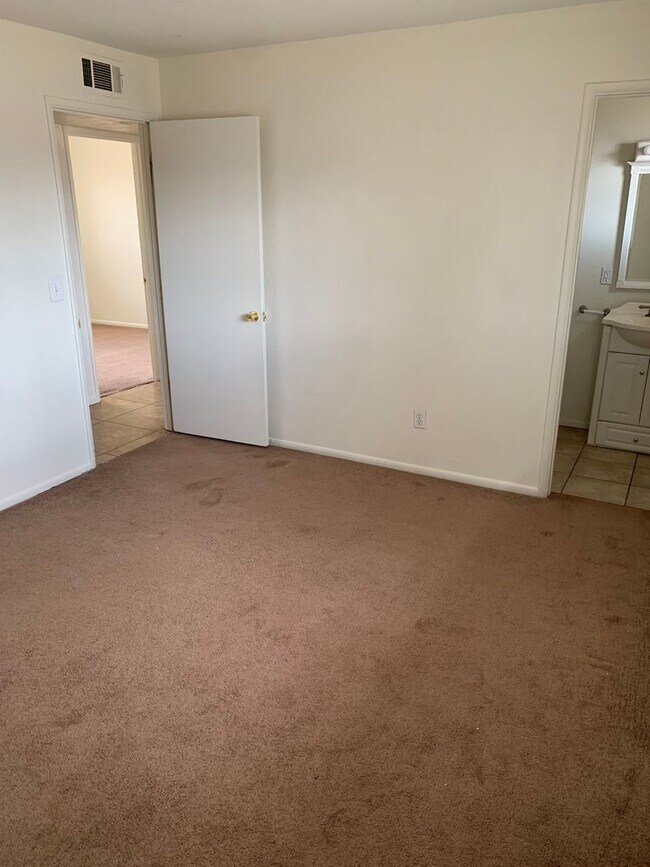 Building Photo - 4 Bed 2.5 Bath Home in Winslow