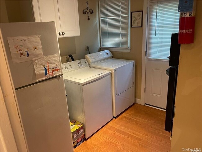 Building Photo - 217 Greeley Ave