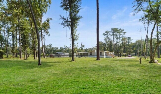 Building Photo - 15750 W Relza Dr