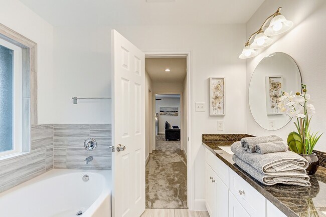 Building Photo - 14510 Sanour Dr