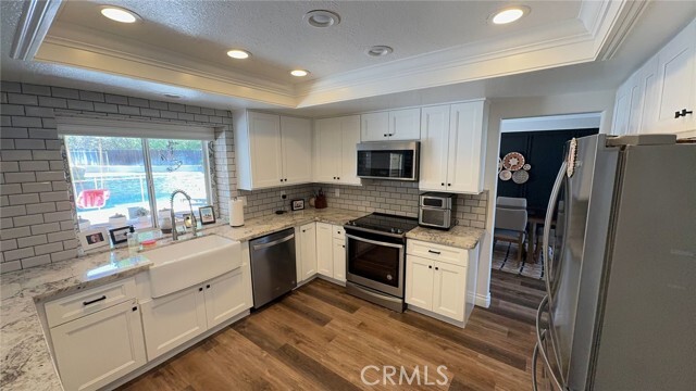 Building Photo - 30537 Longhorn Dr
