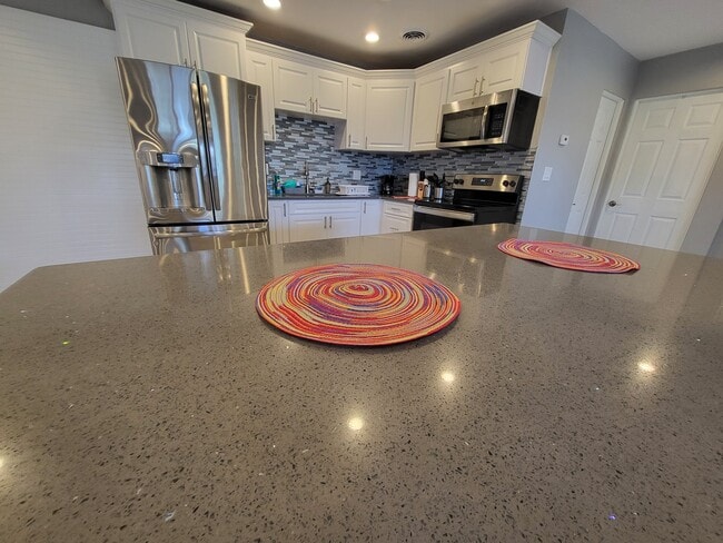 Building Photo - Lime Way