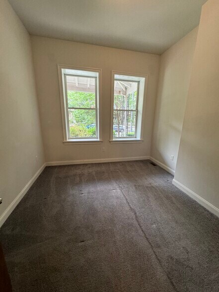 Building Photo - 4049 Spruce St