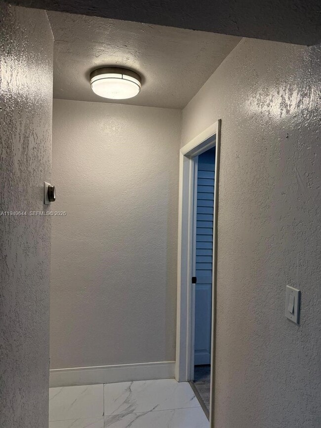 Building Photo - 11220 SW 125th Pl