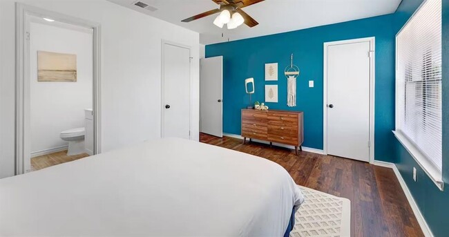Building Photo - 13305 Saddlebrook Trail