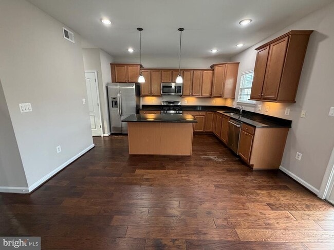 Building Photo - 128 Hidden Brook Dr