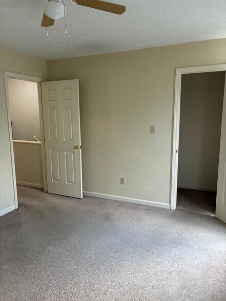 Building Photo - 1009 Merrick Dr