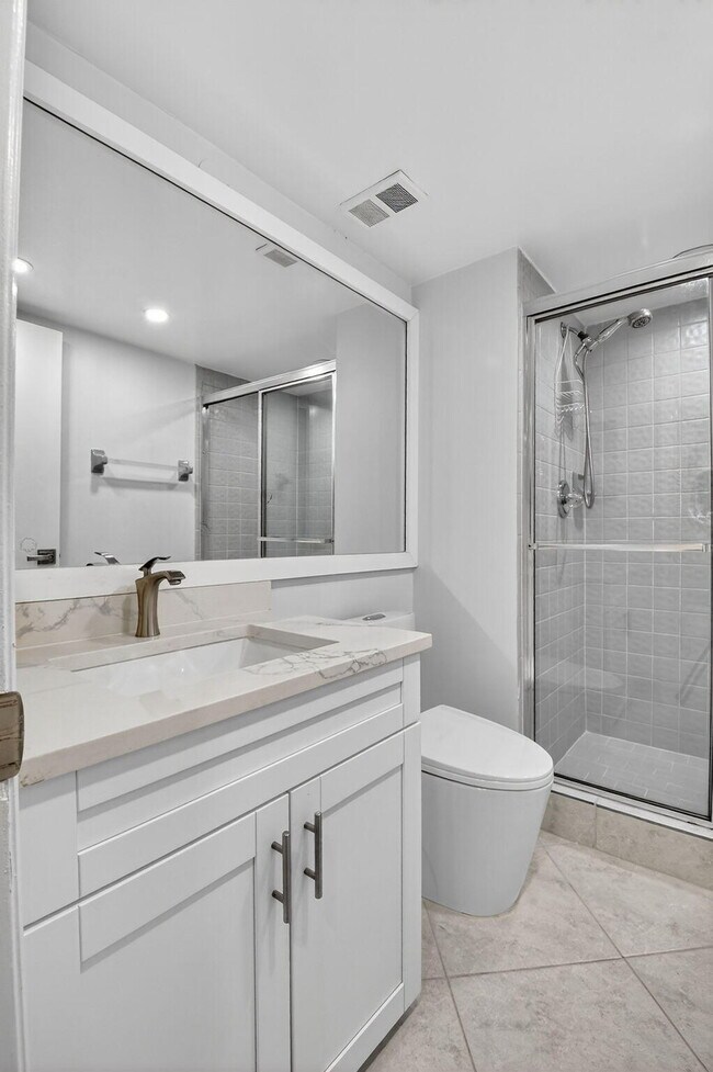 Building Photo - 15362 Strathearn Dr