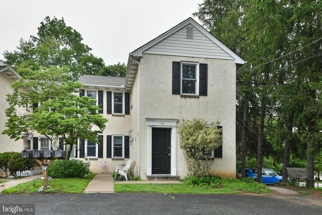 Primary Photo - 1 W Mill Rd