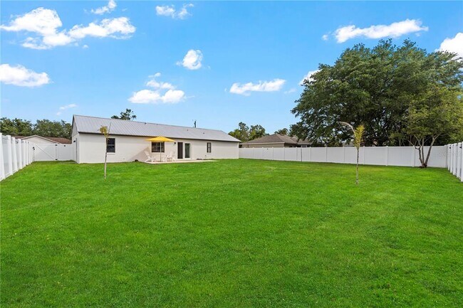 Building Photo - 77 Freeport Ln