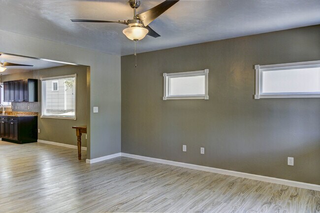 Building Photo - Home for Rent in Prescott!  - Alley Parking