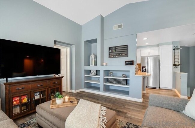 Building Photo - 1138 De Leon Dr