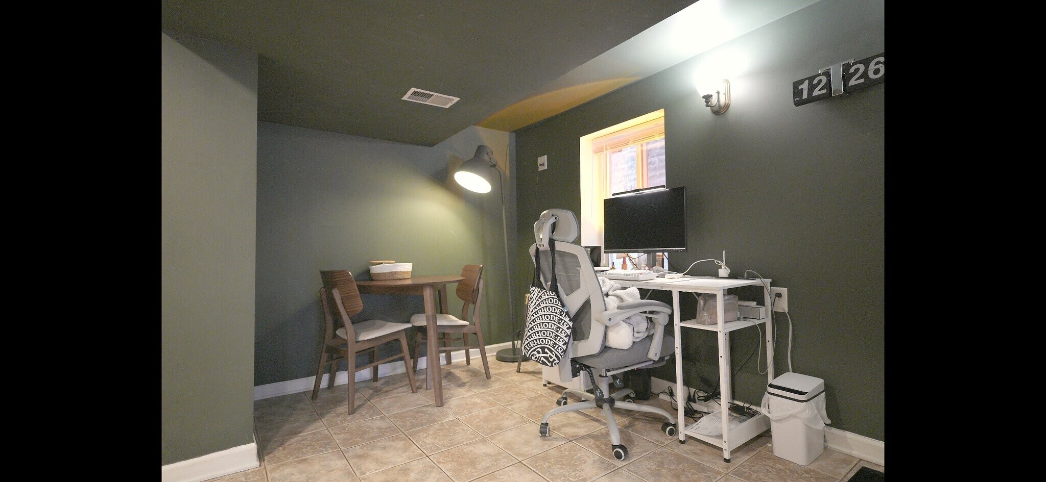 Building Photo - 2333 S Hoyne Ave