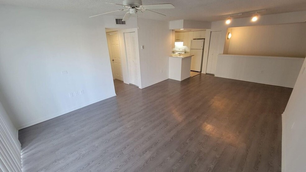 Building Photo - 4197 N Haverhill Rd