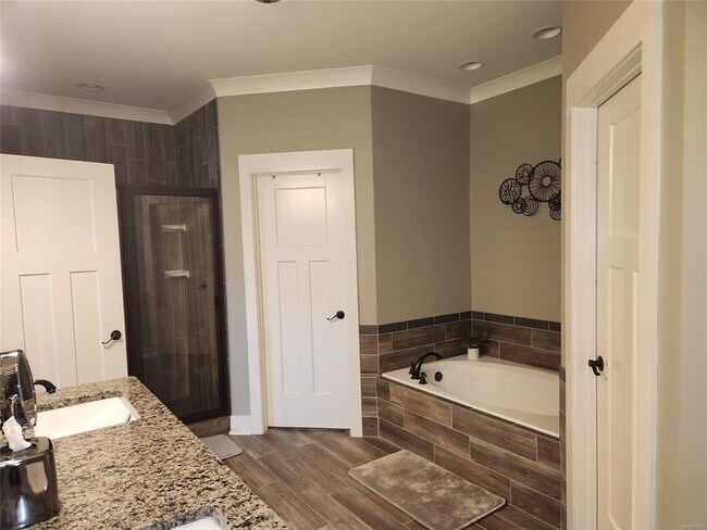 Building Photo - 493 Grove Park Loop