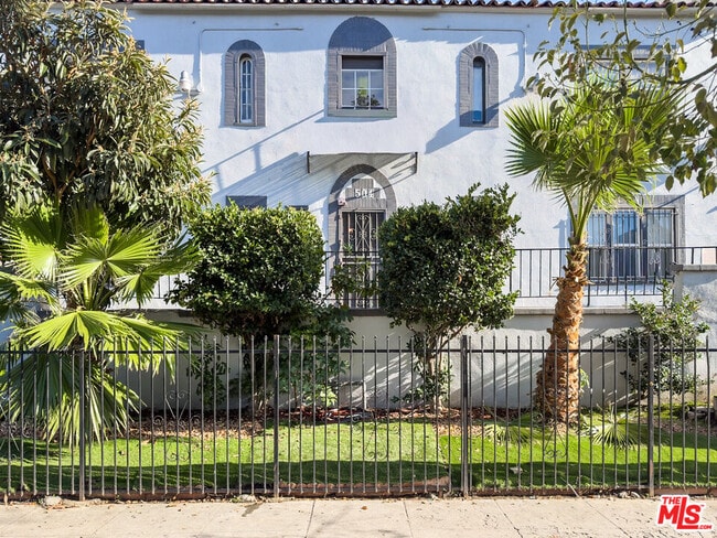 Building Photo - 504 S Rampart Blvd