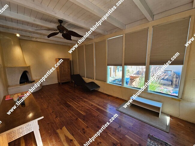 Building Photo - Charming Historic Tesuque Home – Fully Fur...