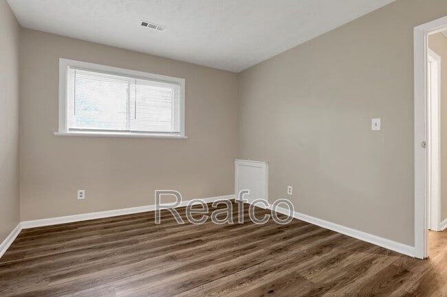 Building Photo - 2850 Baughman Ave