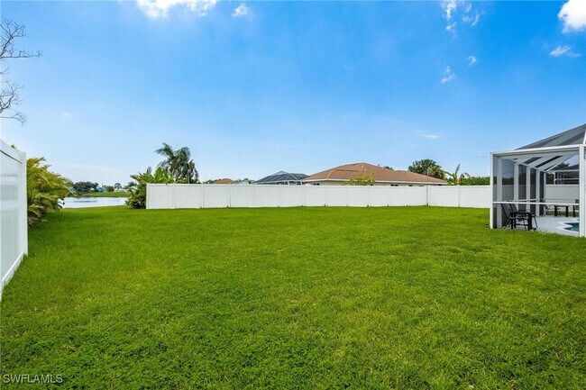Building Photo - 11895 Claremont Dr