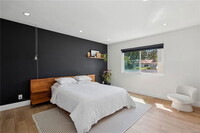 Building Photo - 404 Vista Roma