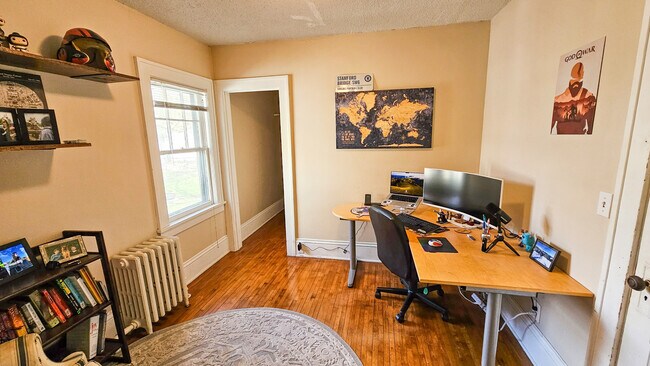 Bedroom 2 - 904 20th Ave SE