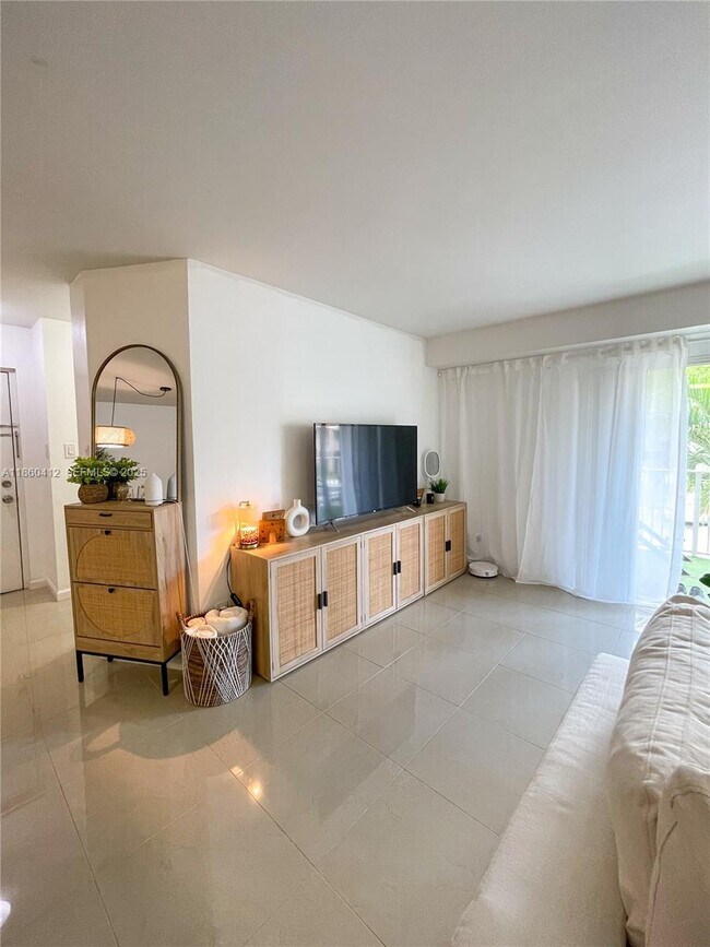 Building Photo - 15821 SW 104th Terrace