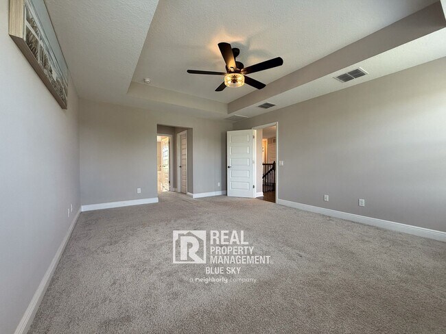 Building Photo - 10320 Stallion Flds Wy