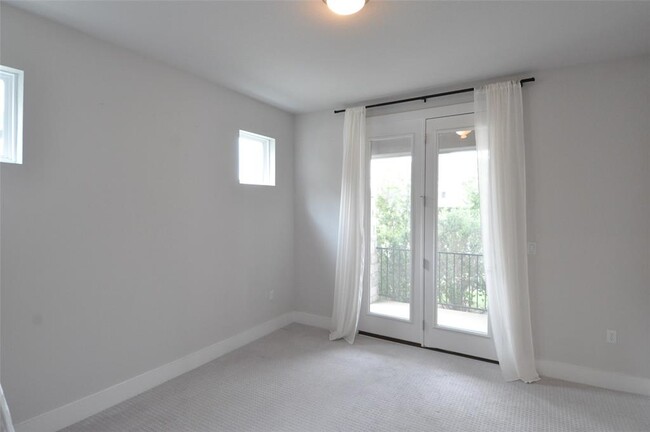 Building Photo - 16804 Roselin Dr